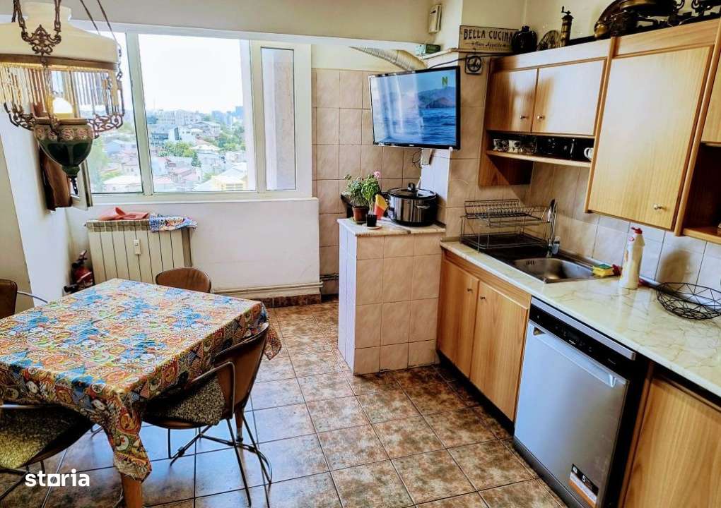 Apartament 4 camere de vanzare, central, decomandat, Stefan cel Mare-3