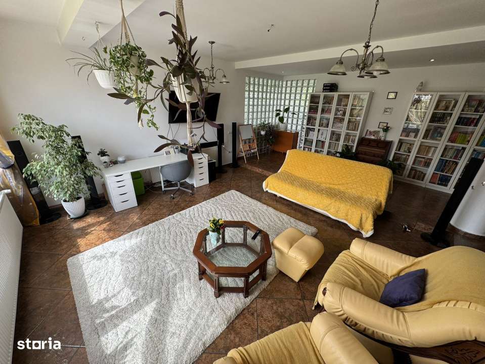 Casa cu pozitionare buna in Cristian-2