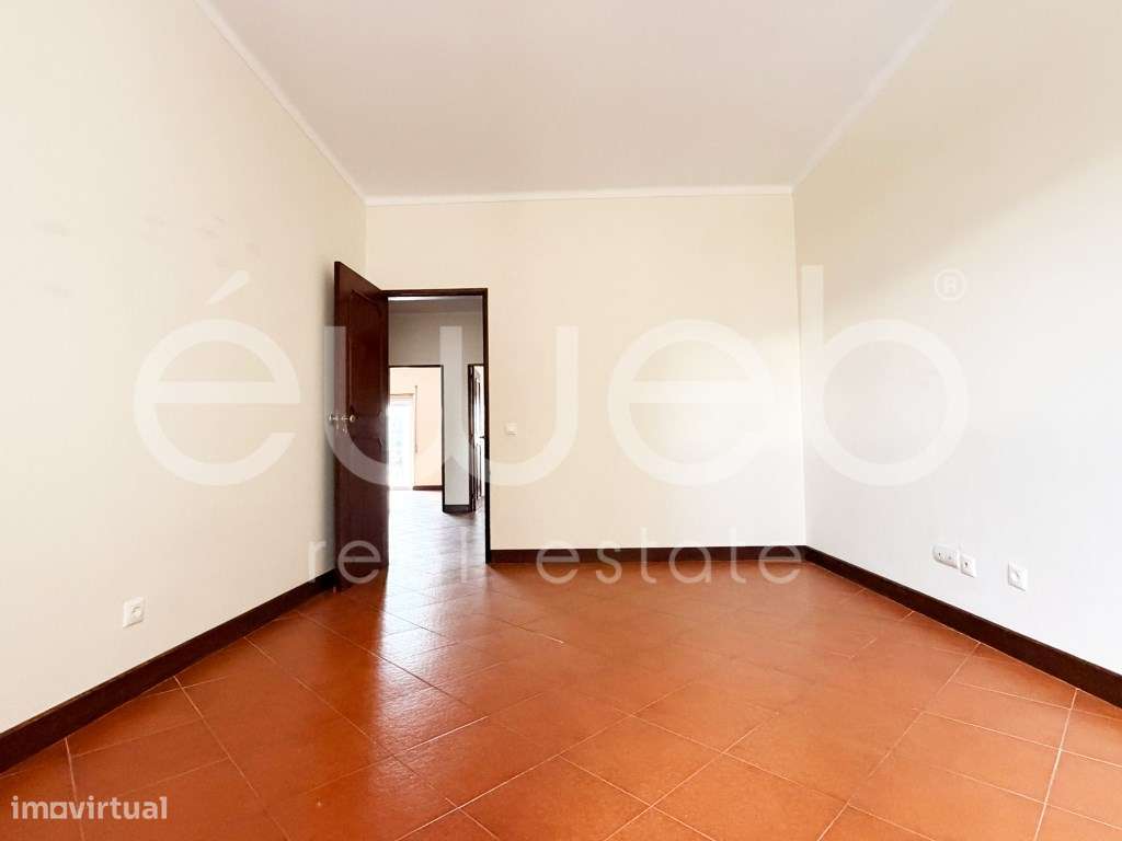 Apartamento T4, Bonfim, Setúbal-19