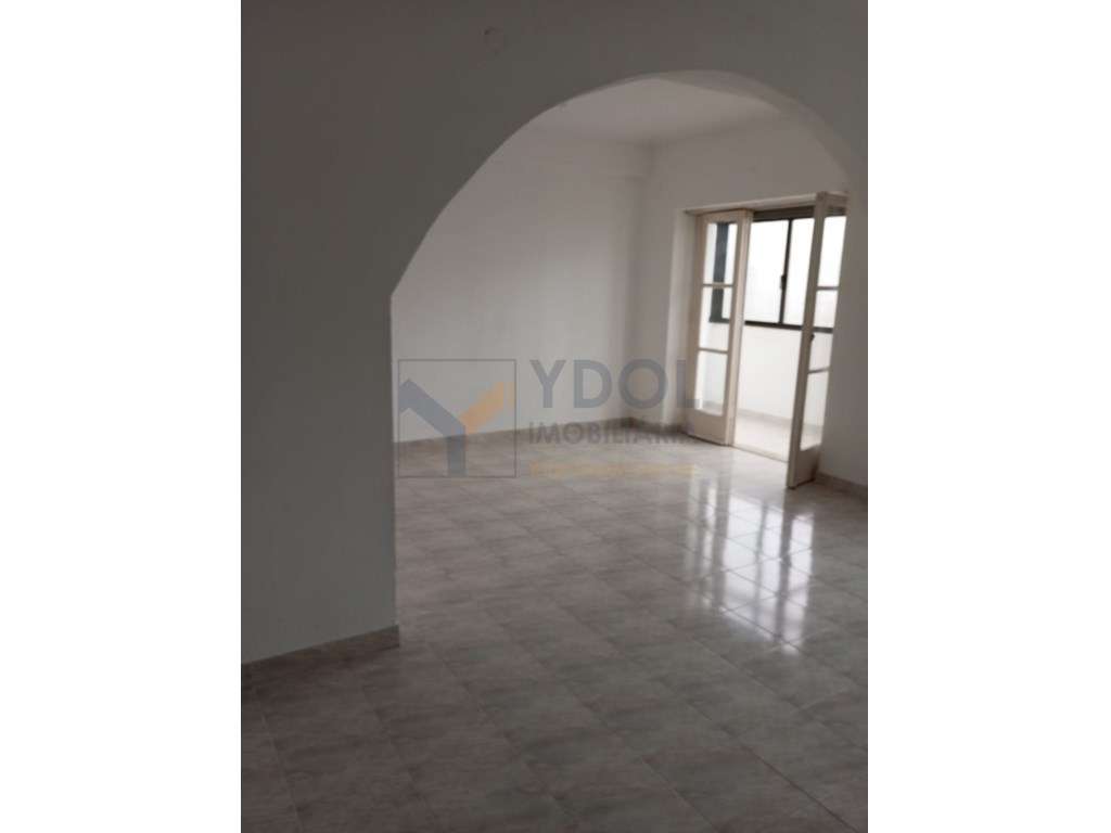 Apartamento T3 Alto do Seixalinho-23