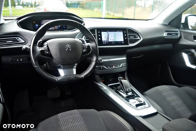 Peugeot 308 1.5 BlueHDi Active S&S EAT8 - 5