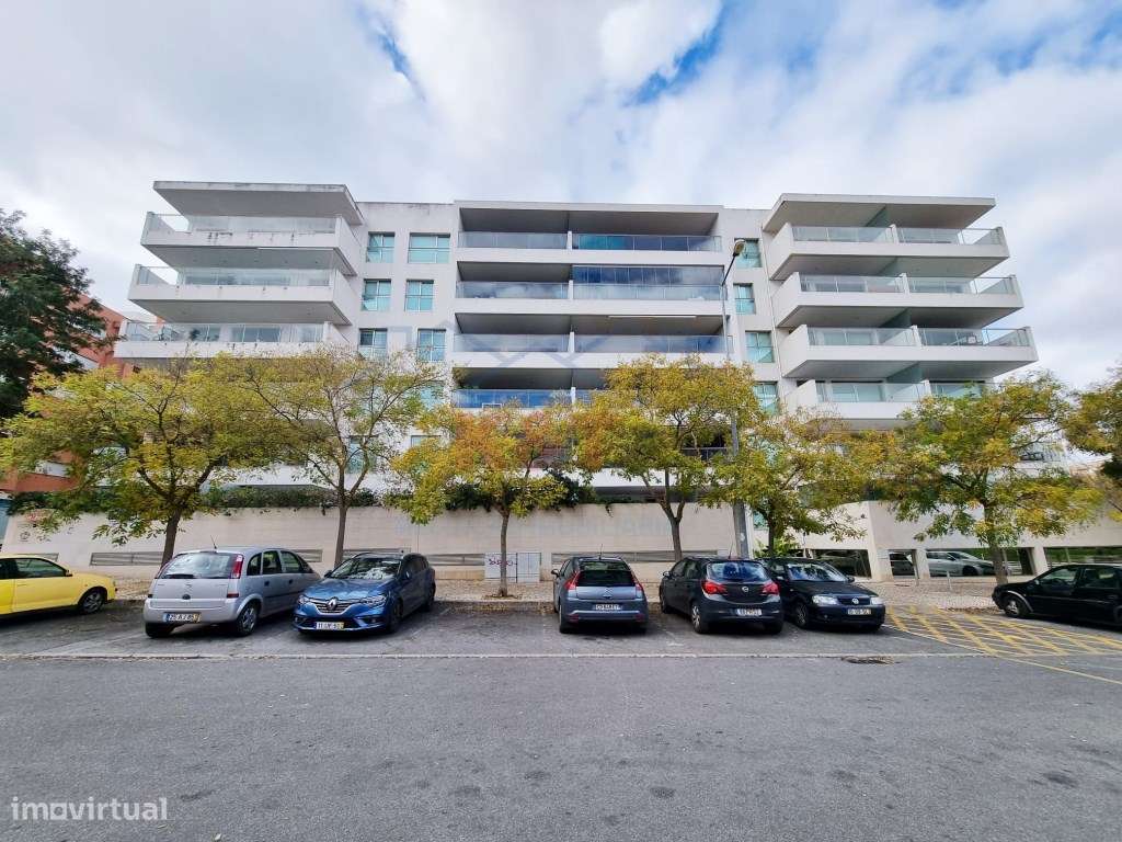 T2 de Luxo na Praia da Rocha com Jacuzzi e garagem-19