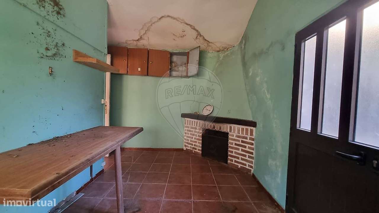 Moradia T2 para venda-15