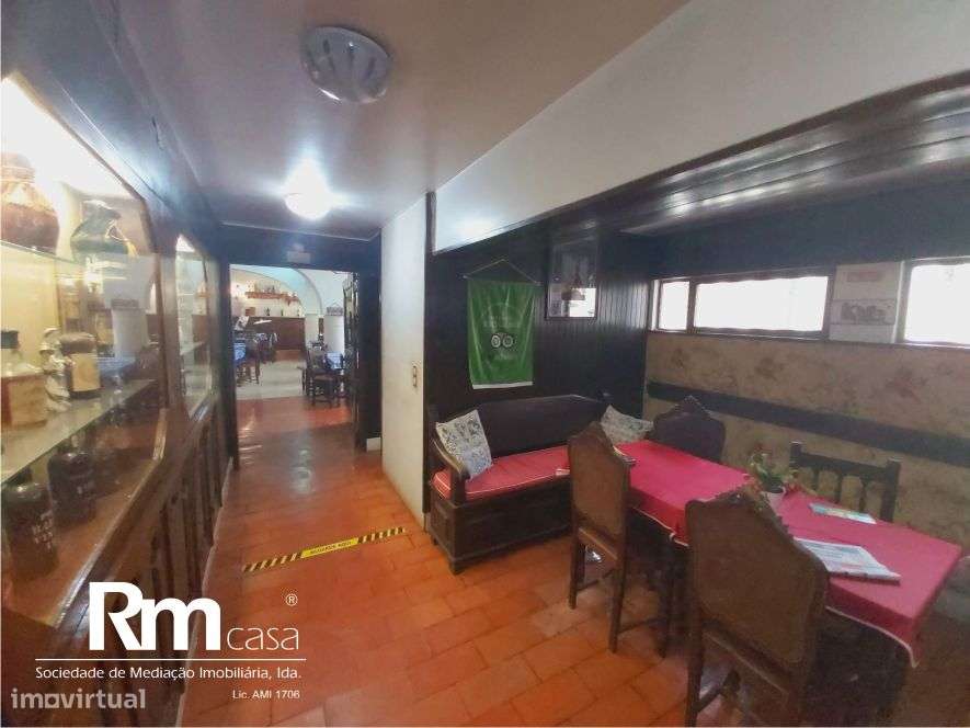 excelente prédio na Av. Emidio Navarro, junto ao Parque da Cidade-5