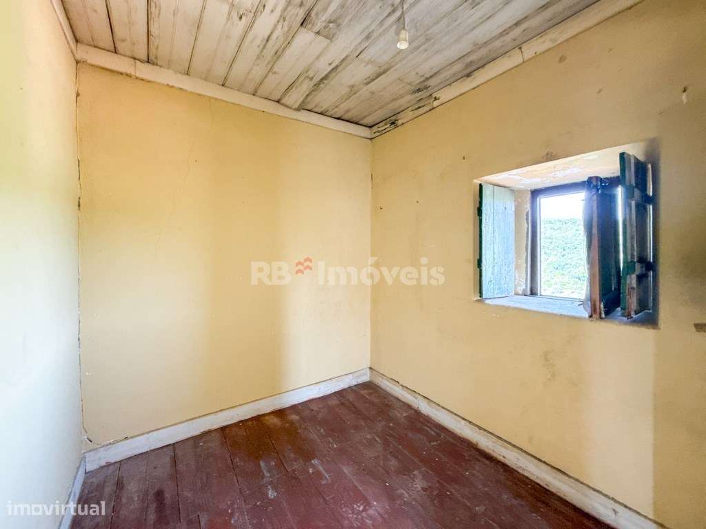 2 Moradias p/ Recuperar c/ Terreno - em Chãos, Ferreira do Zêzere-37