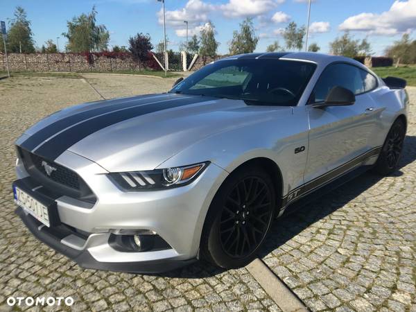 Ford Mustang 5.0 V8 GT - 2