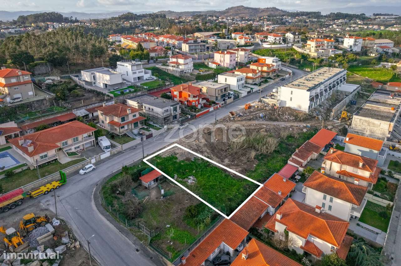 Moradia Unifamiliar Nova Em Lote Individual Vimieiro Braga
