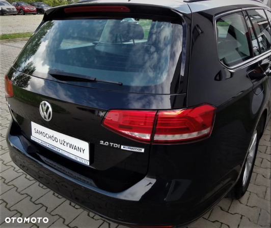 Volkswagen Passat 2.0 TDI SCR Trendline - 32