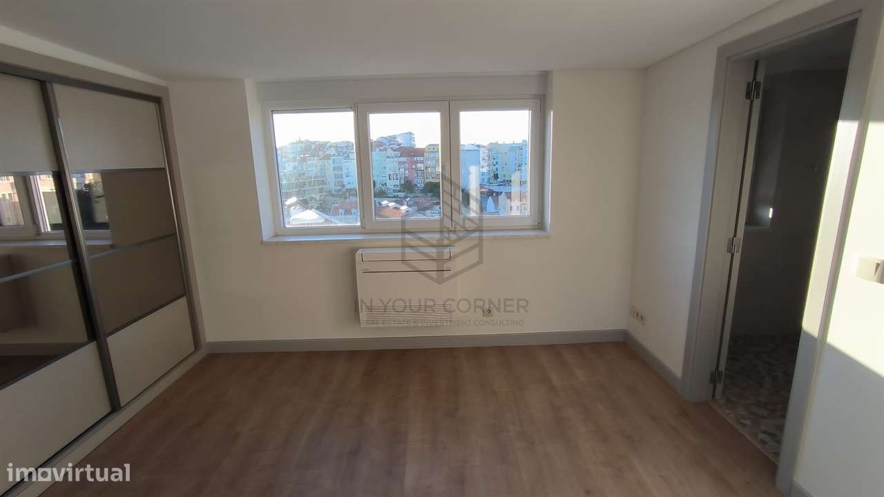 Apartamento T4 DUPLEX Venda em São Vicente,Lisboa-13