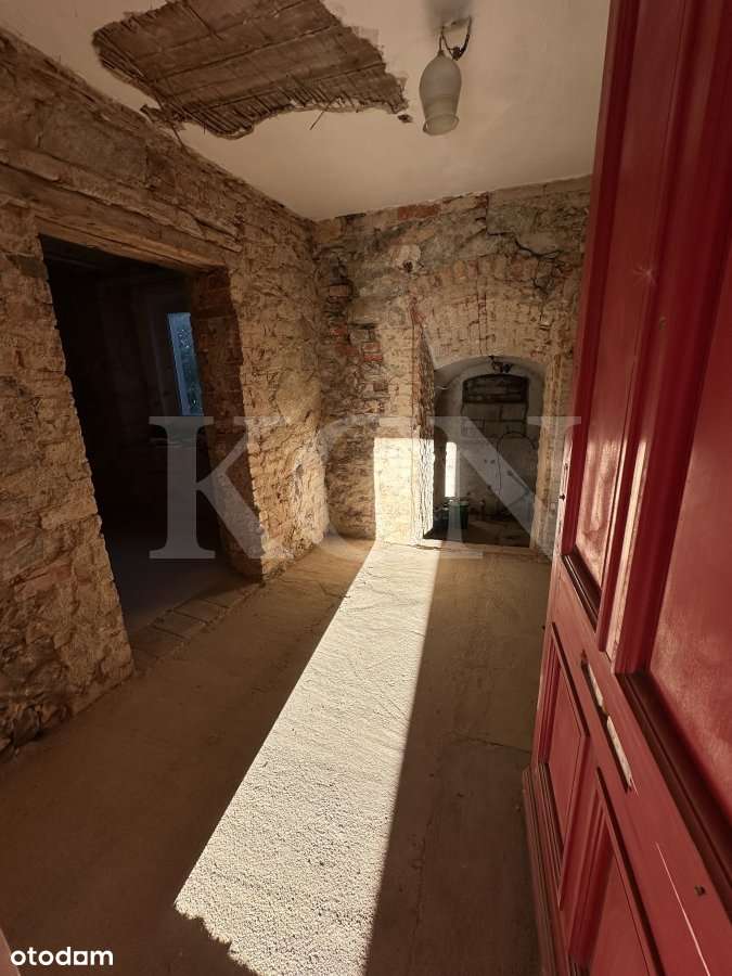 Połówka  domu a w nim 2 samodzielne mieszkania-5