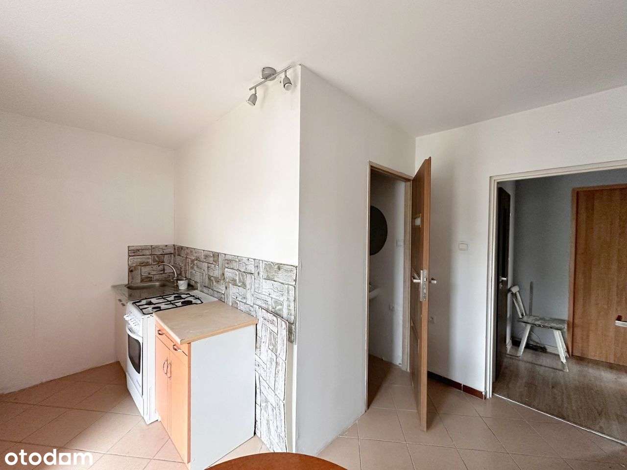 Dom Wolnostojący, 6 pokoi, idealne pod Usługi.-5