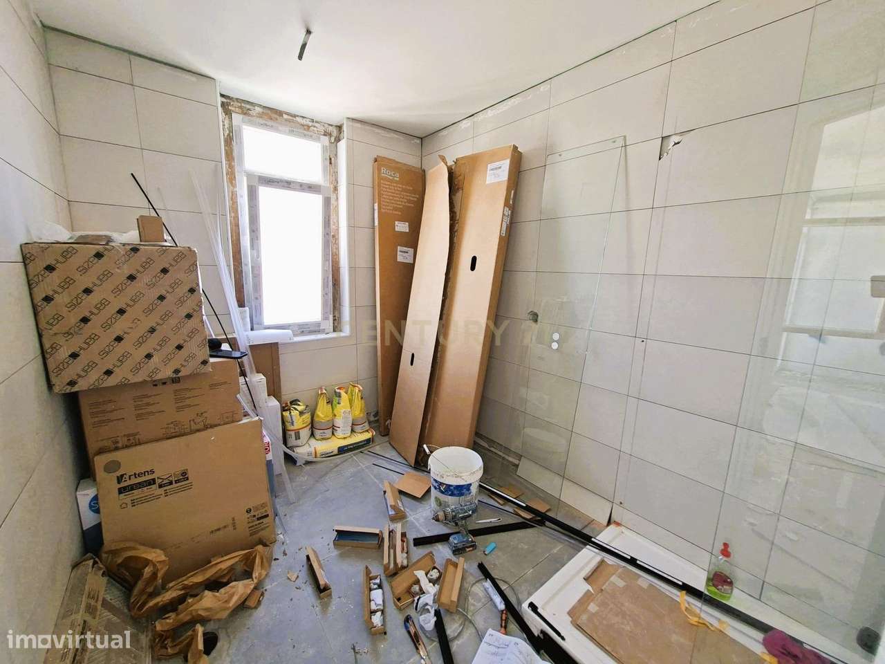 Apartamento Renovado em open-space na Penha de França, Lisboa-8