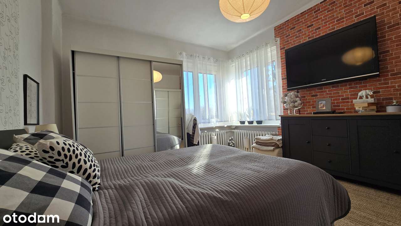 Dom z potencjałem! Przestronny, dwa odrębne lokale, duża działka!-6