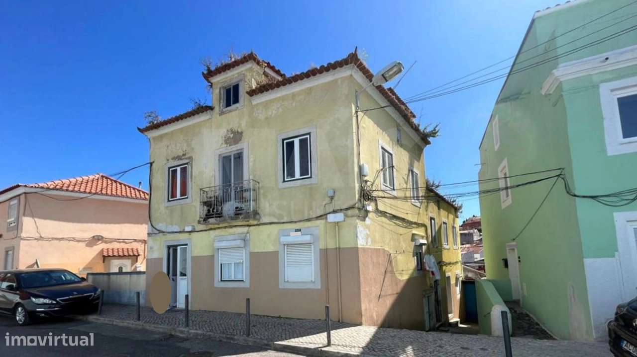 Predio na Ajuda com 4 frações T2 independentes - Grande imagem: 4/19