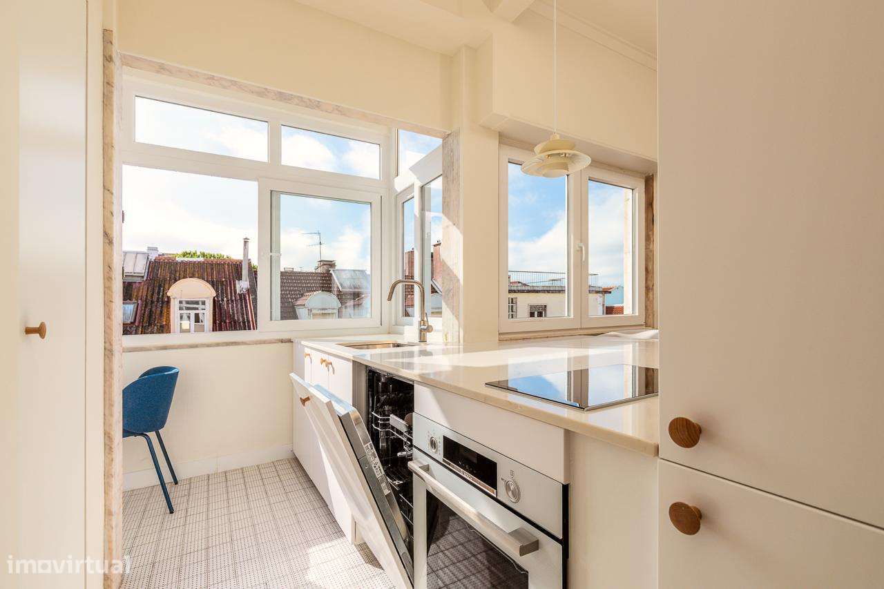 Apartamento t2 à venda na Rua Correia Teles, 84-8