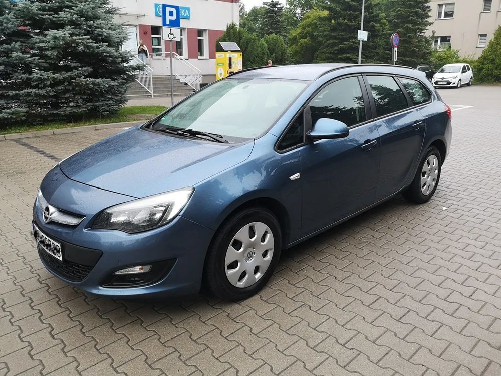 Opel Astra J (2009-2019) 1.7 CDTI DPF ecoFLEX TourerStart/Stop 105g Sport 2014