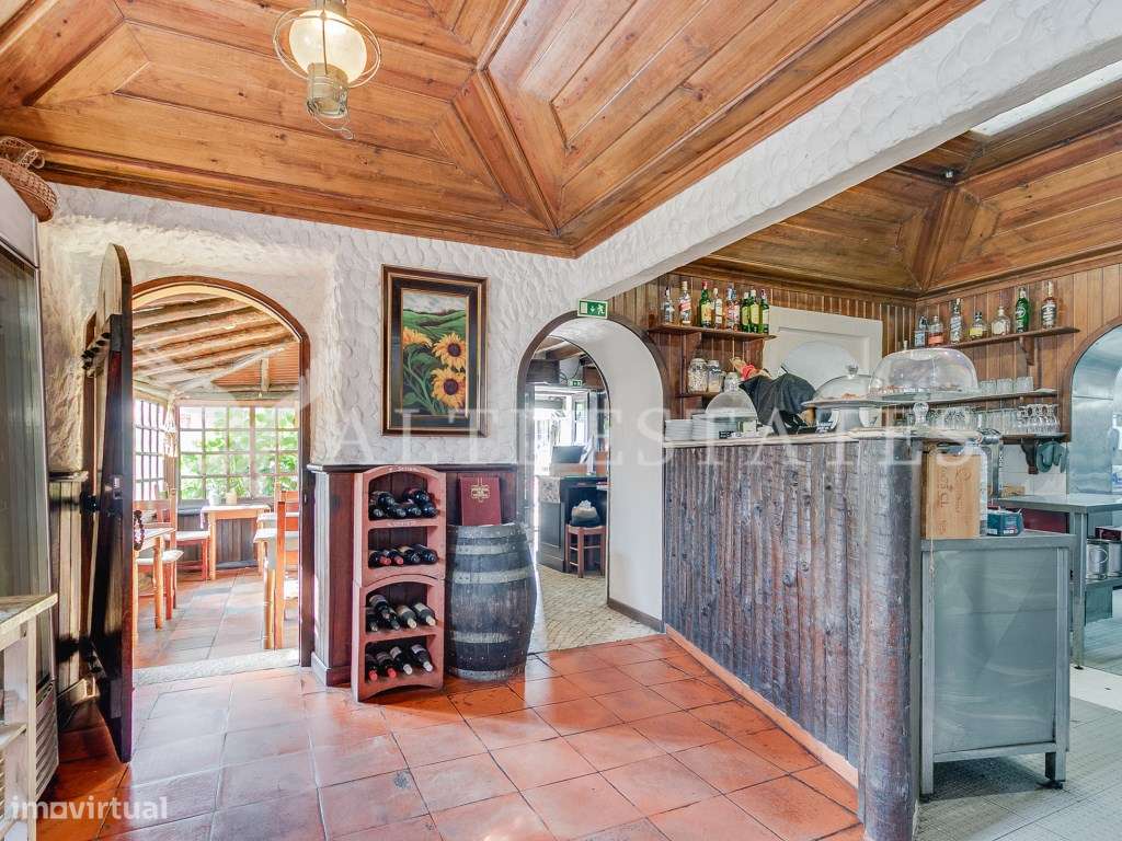 Restaurante com História e Prestígio para Venda na Azoia, junto ao ... - Grande imagem: 5/26