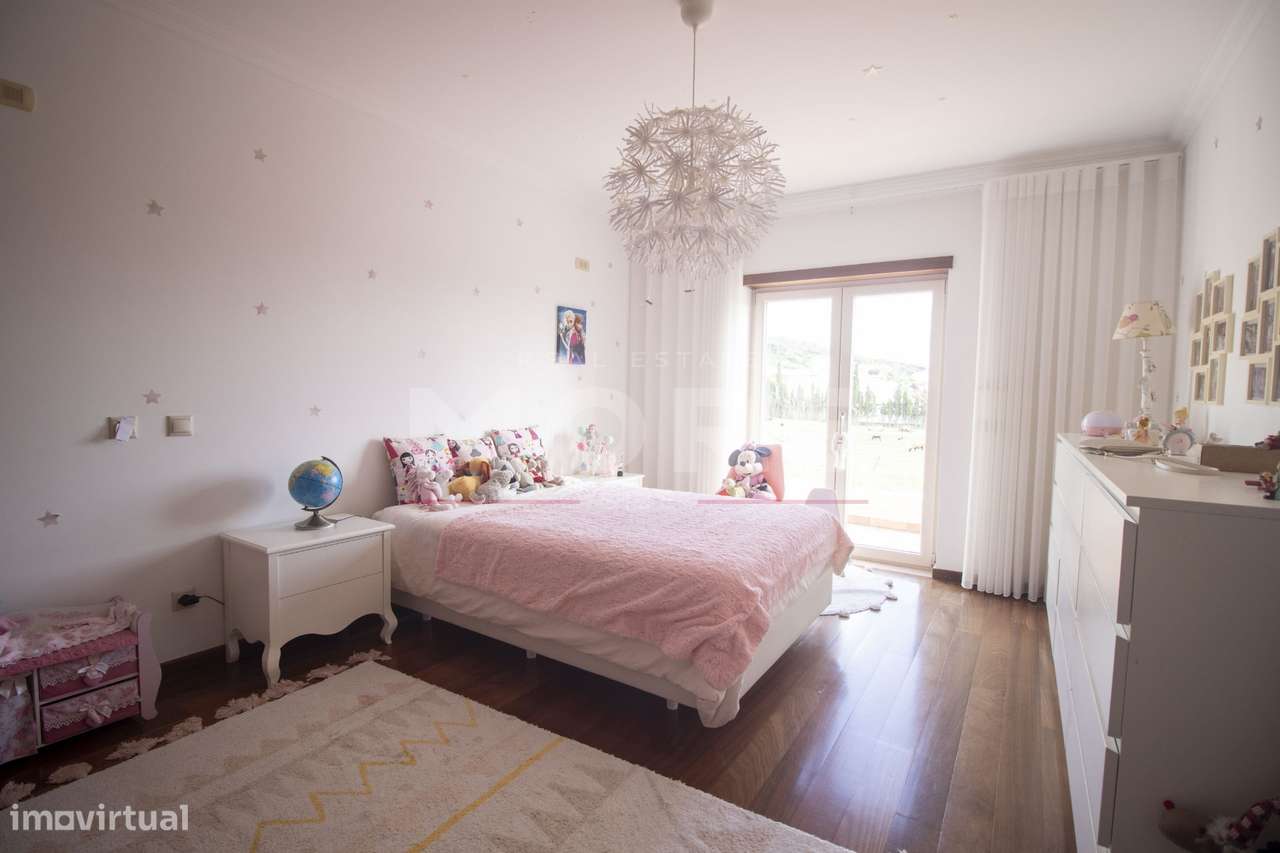 Moradia T5 independente de Gaveto - Caldas da Rainha-28