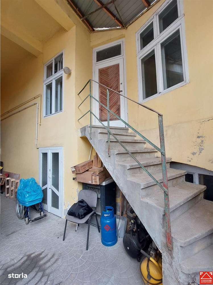 Casa cu spatiu comercial, zona Intim-17