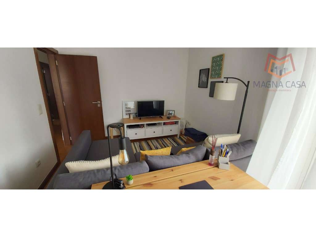 Apartamento T1 remodelado no Areeiro-6
