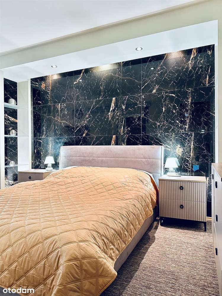 Przestronny, solidny dom po remoncie z ogrodem.-14