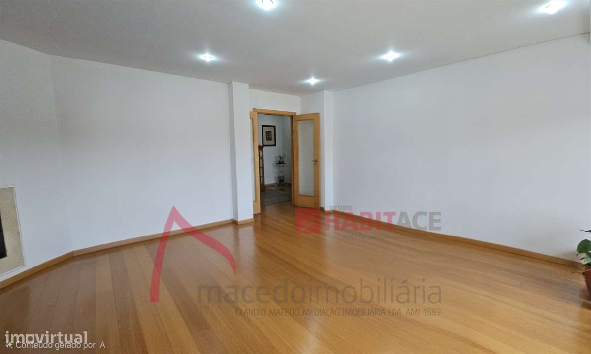 Apartamento T3 com 2 frentes e varandas em Ferreiros – Braga  O Seu Ap - Grande imagem: 2/46