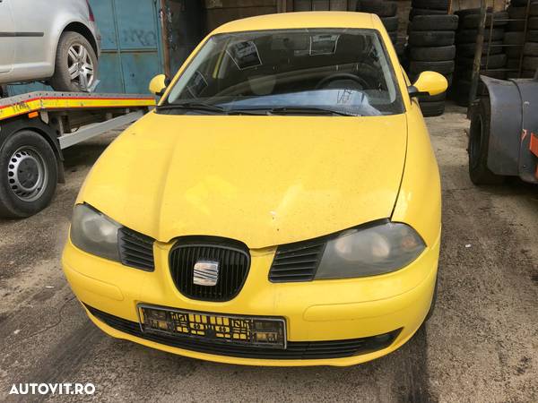 Dezmembrez Seat Ibiza 2007 1.2 benzina 12V galben - 6