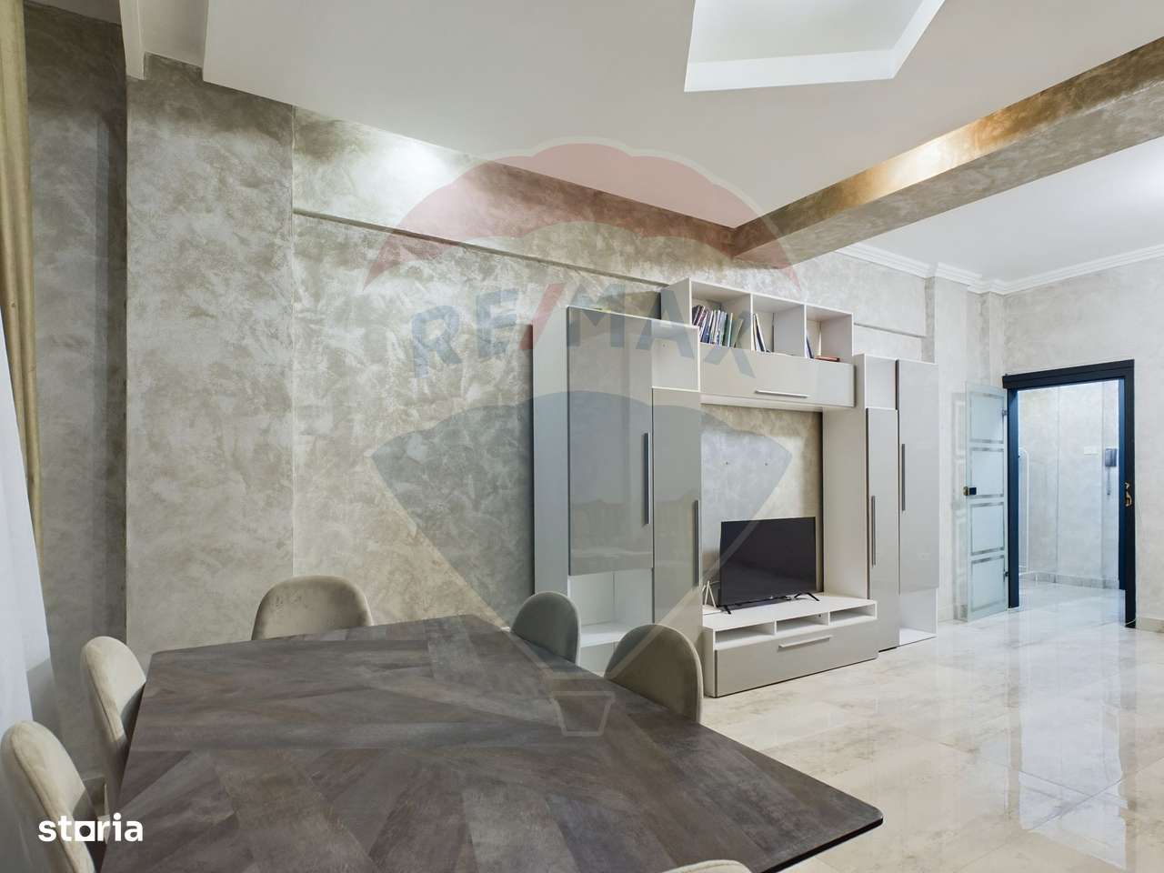 Apartament central, 3 camere, 2 bai, –renovat complet, modern - Imagine principală: 2/9