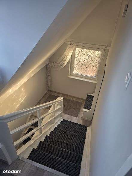 Piękne mieszkanie w willi plus ogród plus garaż.-10