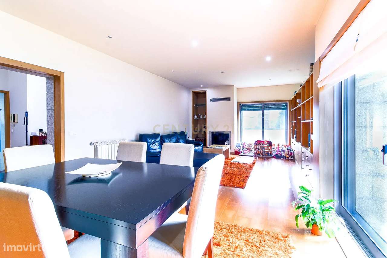 Moradia Isolada T4, com 3 Suites - EXCLUSIVO - sita no Castelo da Maia - Grande imagem: 4/27