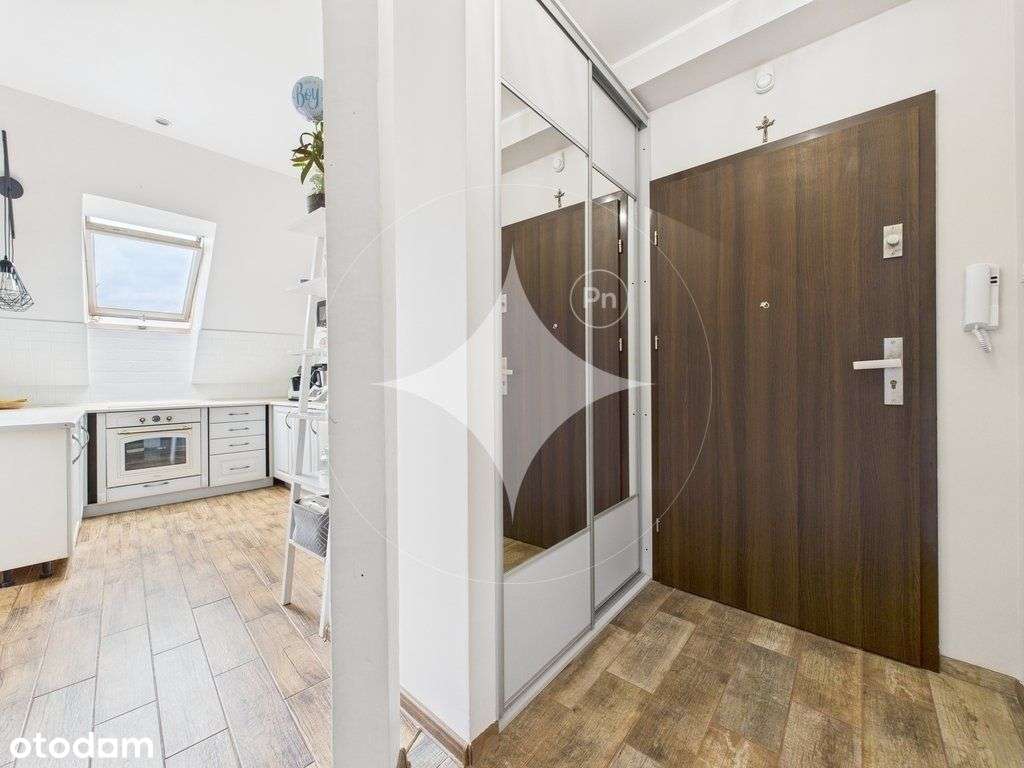 Dwupoziomowe mieszkanie na Starówce z piwnicą-4