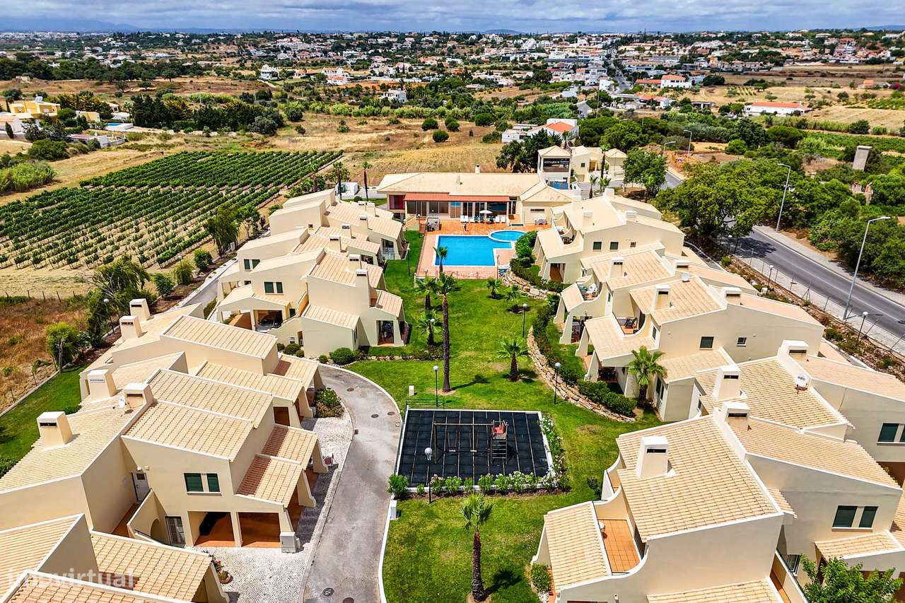 Apartamento térreo T2 na Galé-26