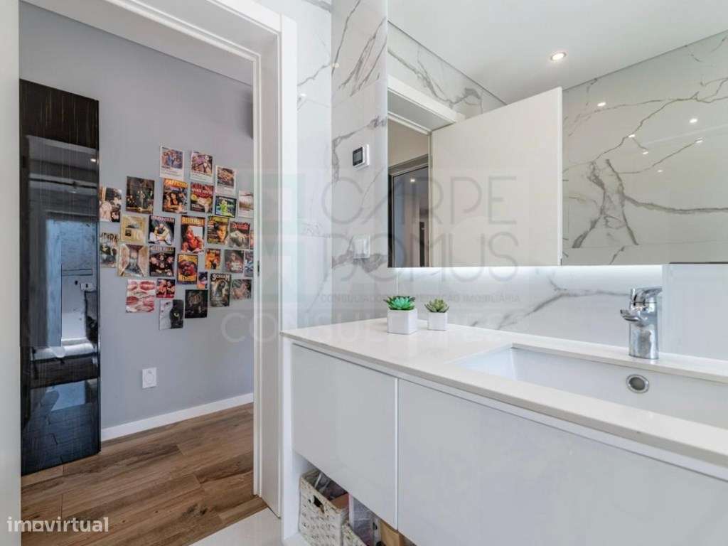 Magnifica moradia T4 com piscina na Urbanização Aroeira, em Santo E...-48