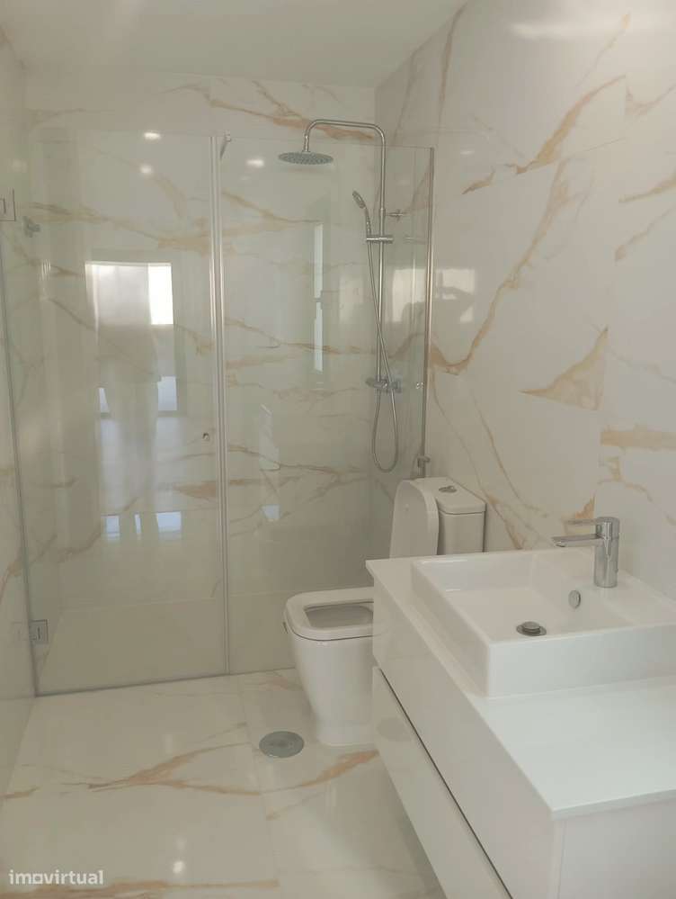 Excelente apartamento T2 novo em Santa Maria da Feira-9