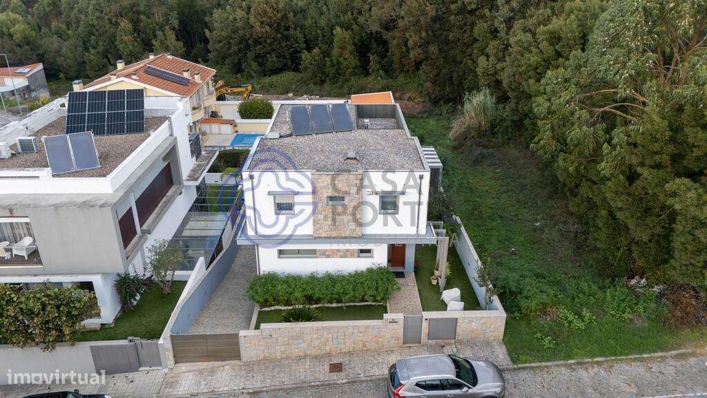 Moradia T3+1 C/ Piscina; 4 Frentes; Garagem P/ 3 Carros, Privacidade, - Grande imagem: 4/38