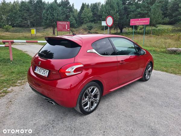 Peugeot 208 GTI 200 THP - 6