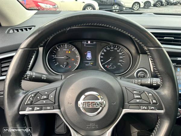 Nissan Qashqai 1.5 dCi N-Connecta J18+Led - 23