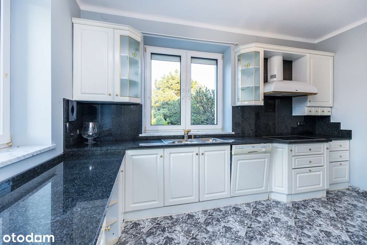 Dom wolnostojący z ogrodem i basenem w Mogilanach – 250 m²-5