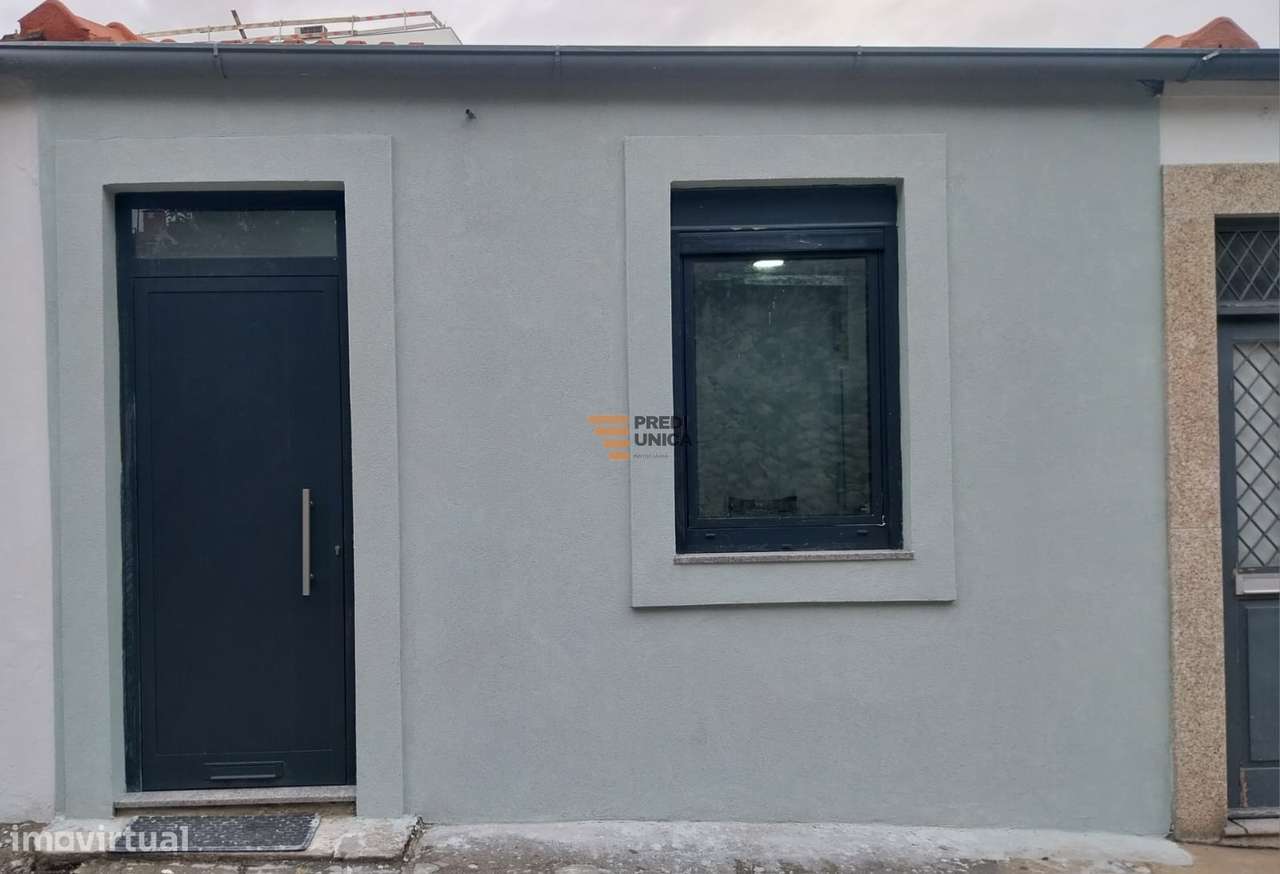 Moradia  T1 totalmente renovada-9