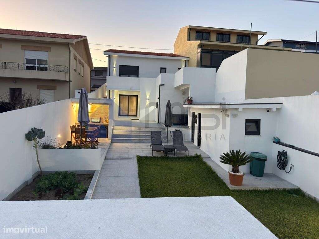 Moradia T3 em Matosinhos — Conforto e Elegância-39