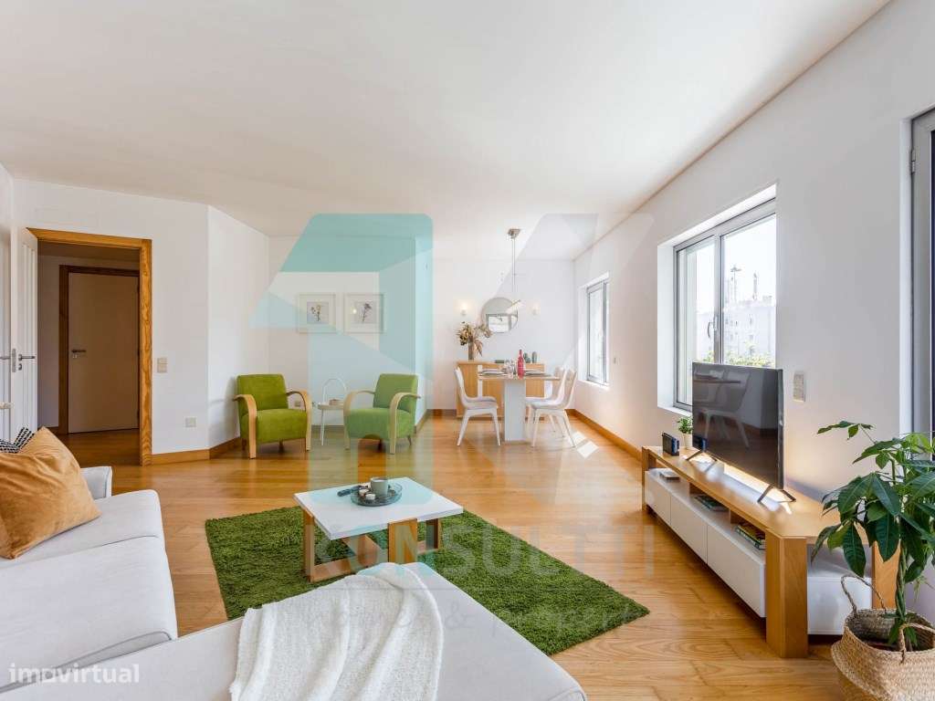 Fantástico Apartamento T2 com varanda e Vista RIo - Restelo - Grande imagem: 3/23