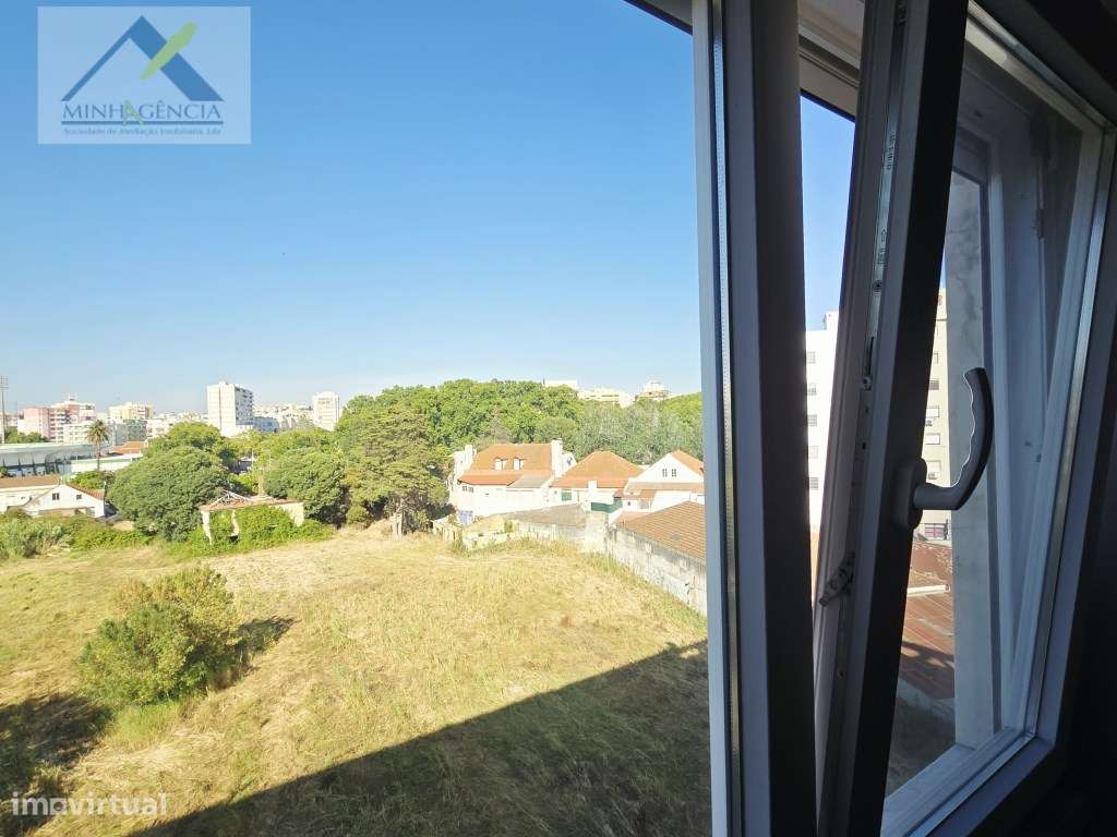 Apartamento T3 remodelado na Algodeia em Setúbal-30
