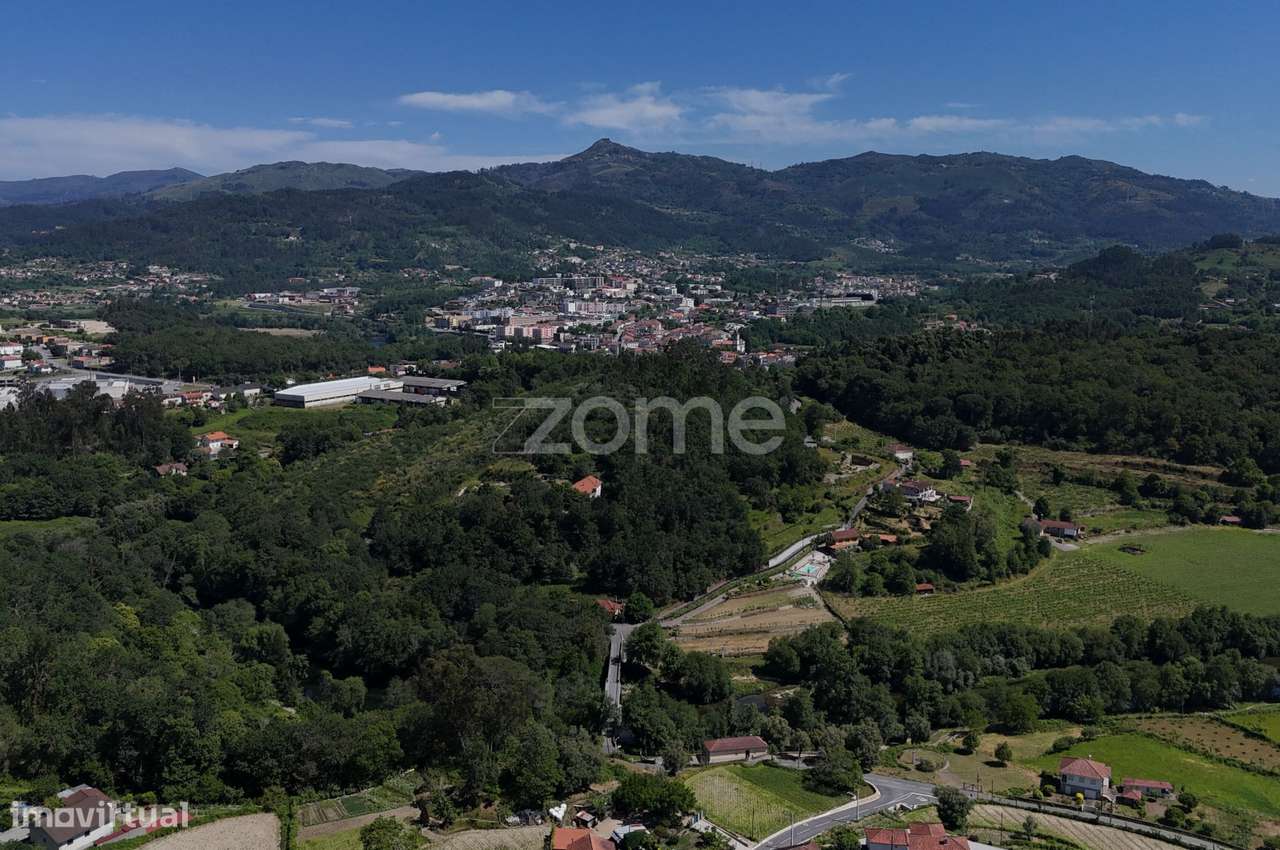 TERRENO COM CASA PARA RECONSTRUIR EM ARCOS DE VALDEVEZ - Grande imagem: 4/16