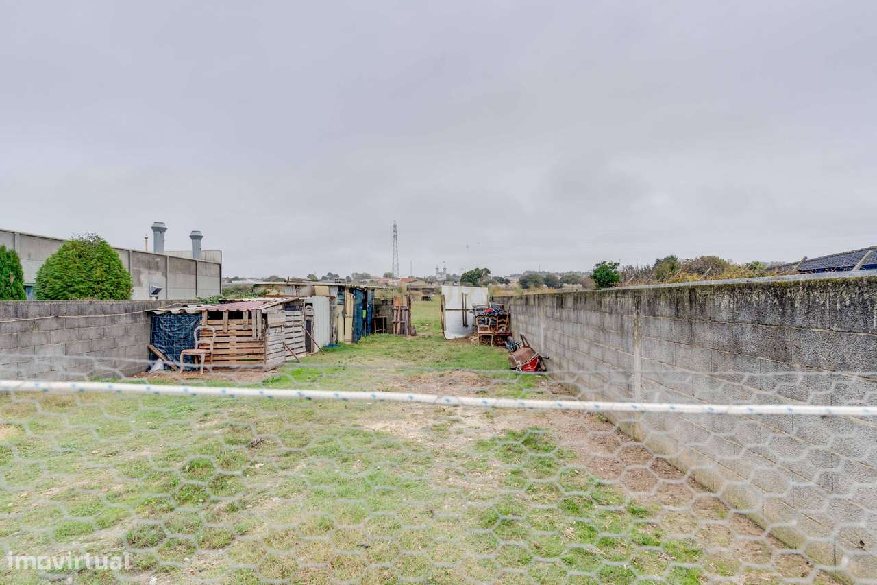 Terreno c/ viabilidade de construção junto á praia - Oportunidade Únic-17