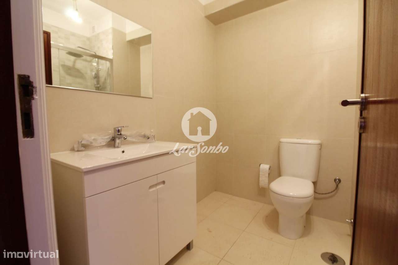 Apartamento T2 a poucos passos da praia na Póvoa de Varzim - Grande imagem: 5/14