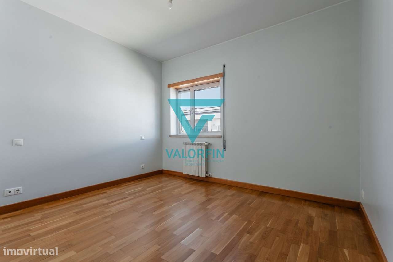 APARTAMENTO T3 com vista para o Mosteiro da Batalha-13