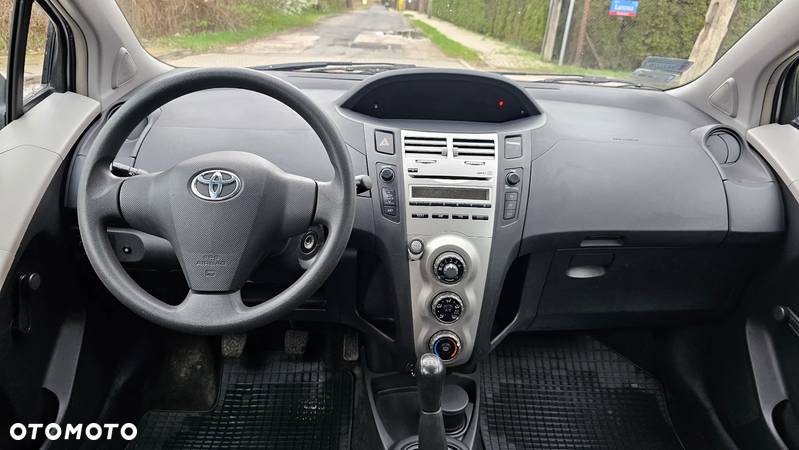 Toyota Yaris 1.4 D-4D Luna A/C - 7