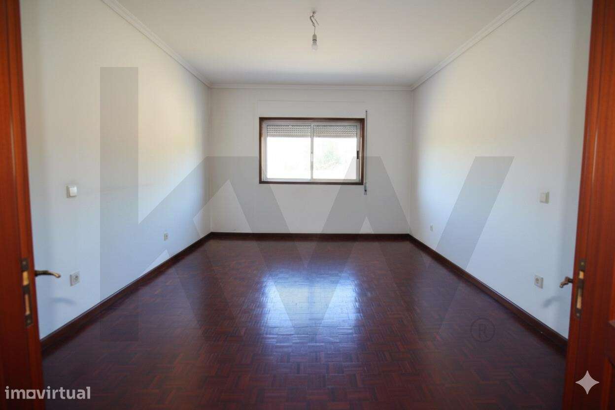 Apartamento T2 com Garagem e Elevador, CABEÇA SANTA, PENAFIEL - Grande imagem: 5/14