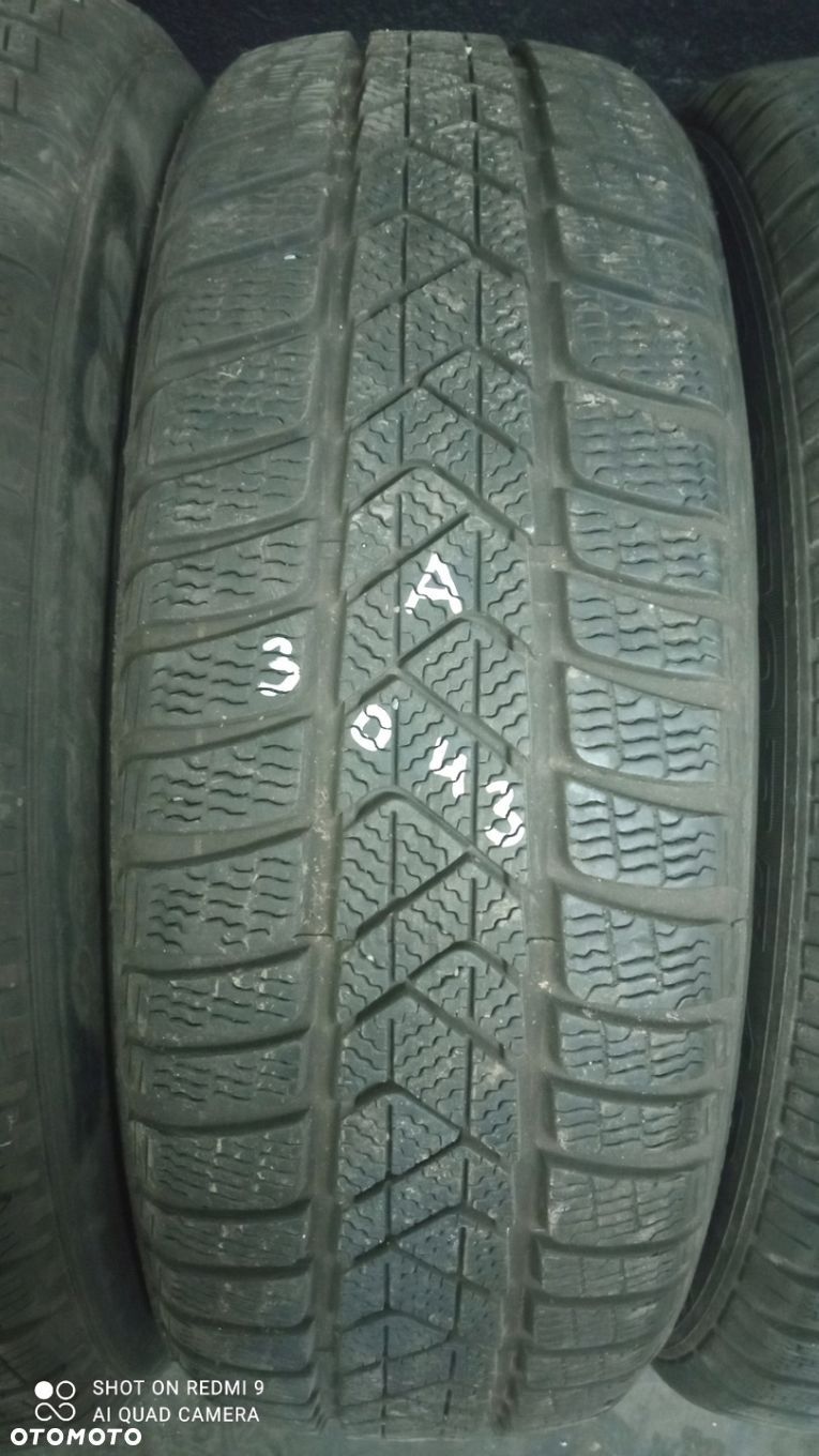 PIRELLI SOTTO ZERO 3 205/60R17 - 1