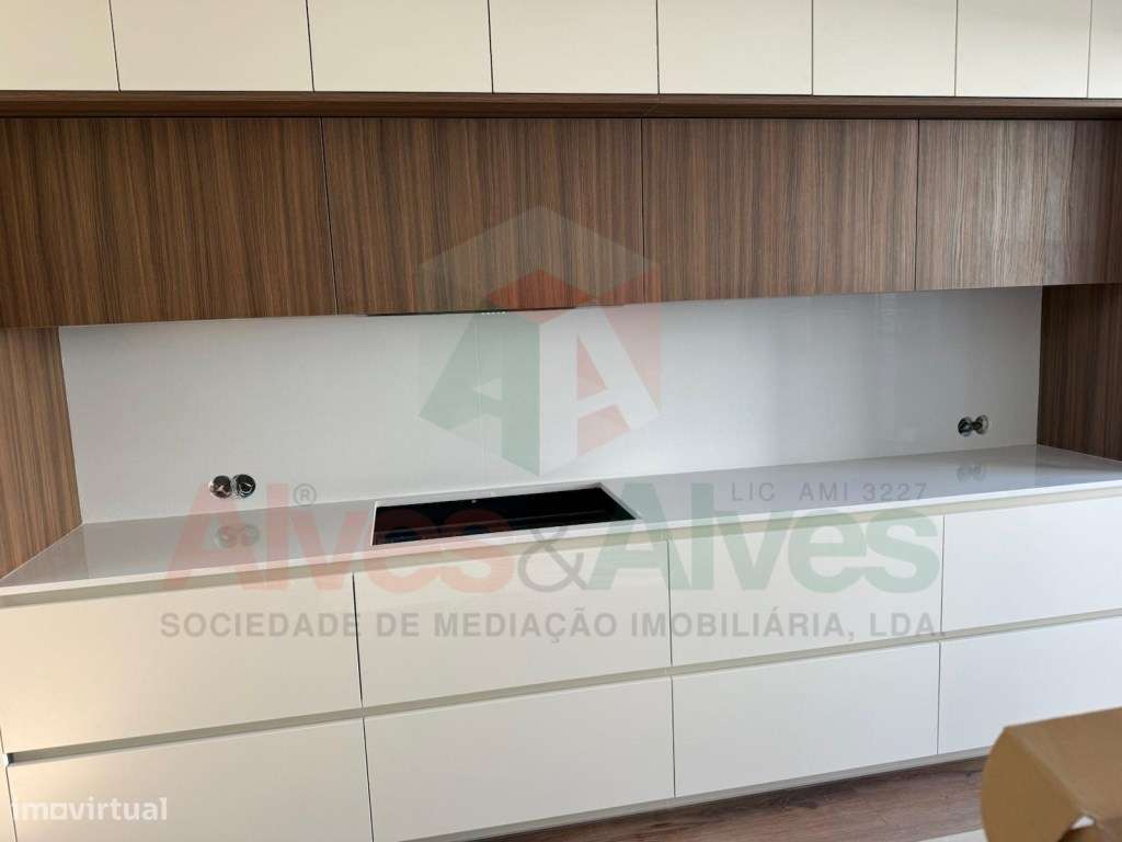 Moradia - T3 - Em construção - Previsão de conclusão: Segundo Semes... - Grande imagem: 3/9